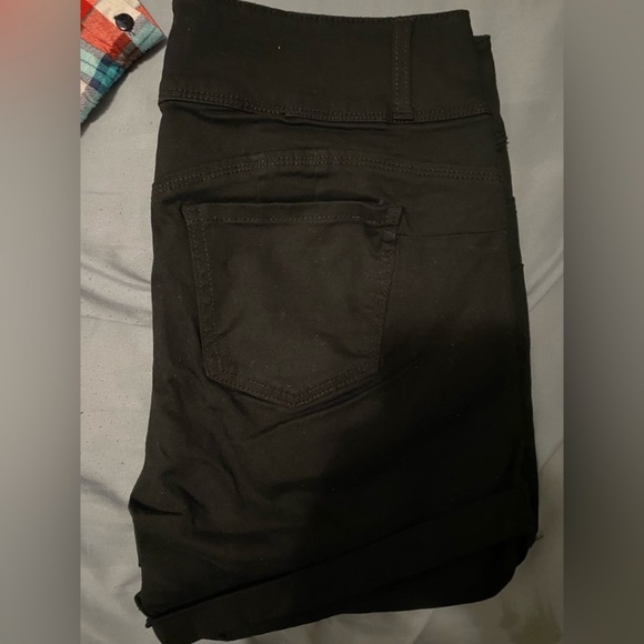 3 PAIRS OF 1XL SHORTS. ONLY WORN ONCE - Picture 2 of 6